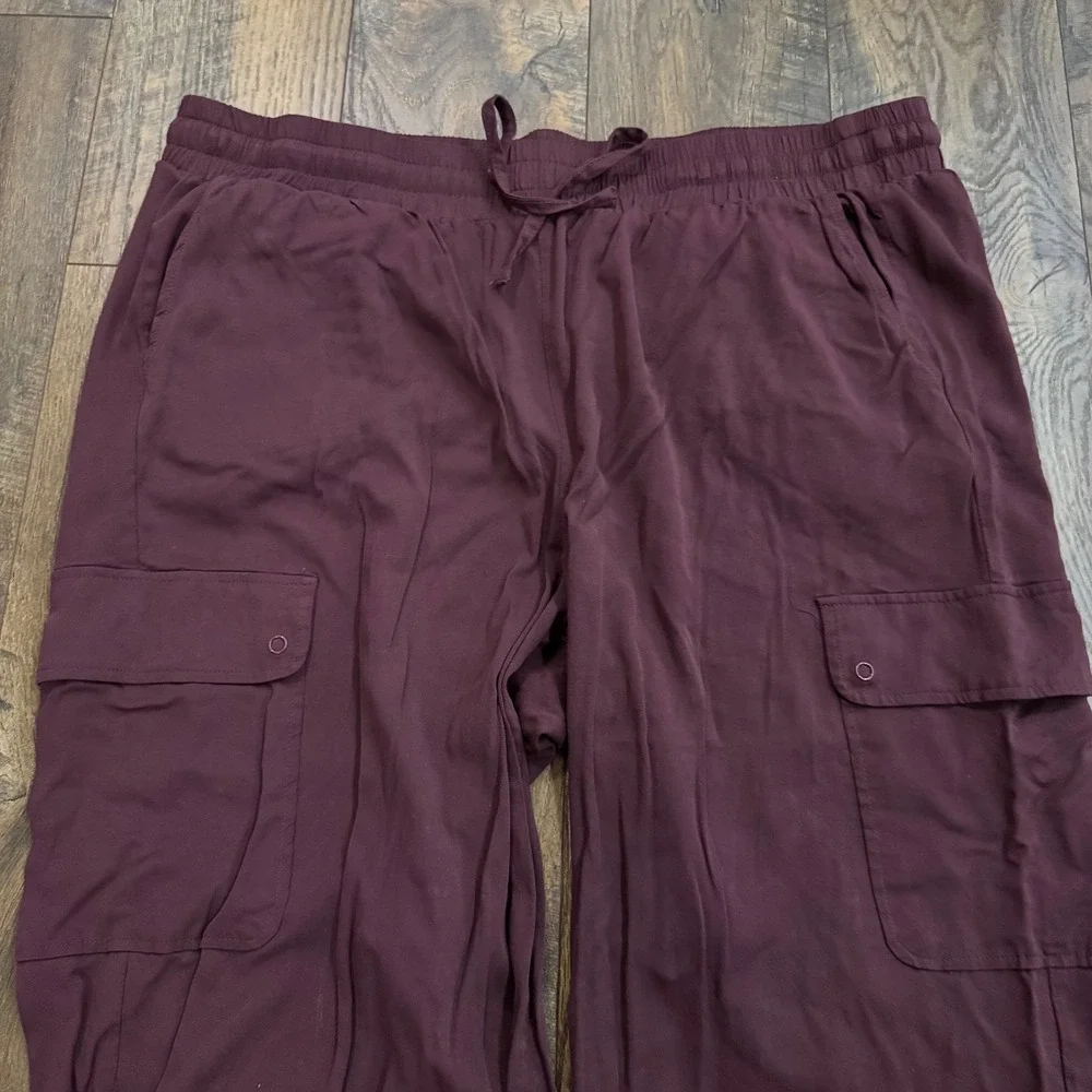 Torrid Burgundy Rayon Blend Pull On Cargo Pants Wide Leg Size 2R (2X) Lounge